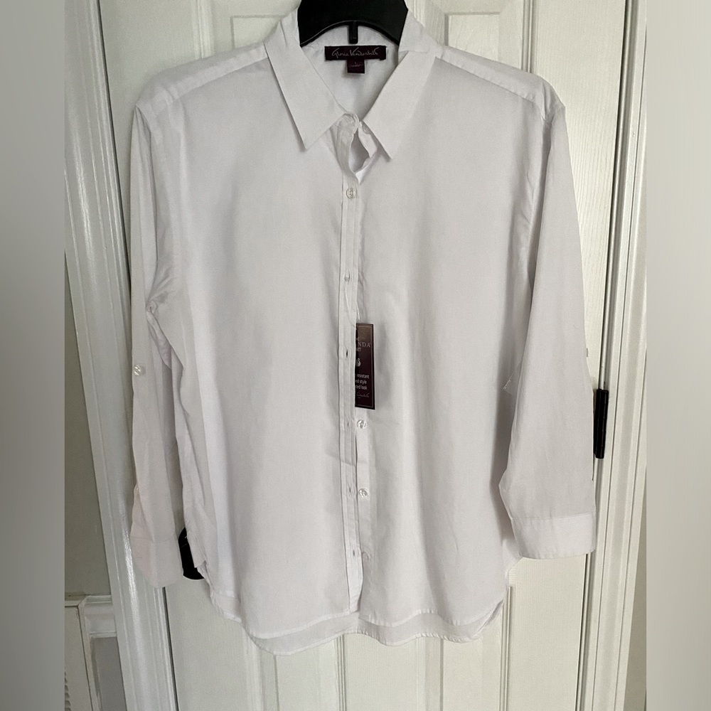 NWT Gloria Vanderbilt White Button Down